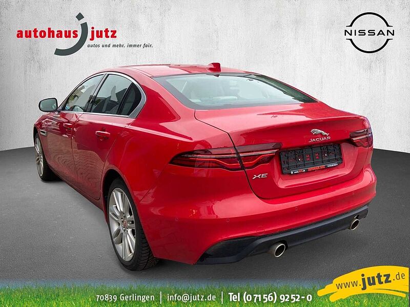 Jaguar XE SE AWD P300 LED 360° Navi Sitzh Tempo DAB