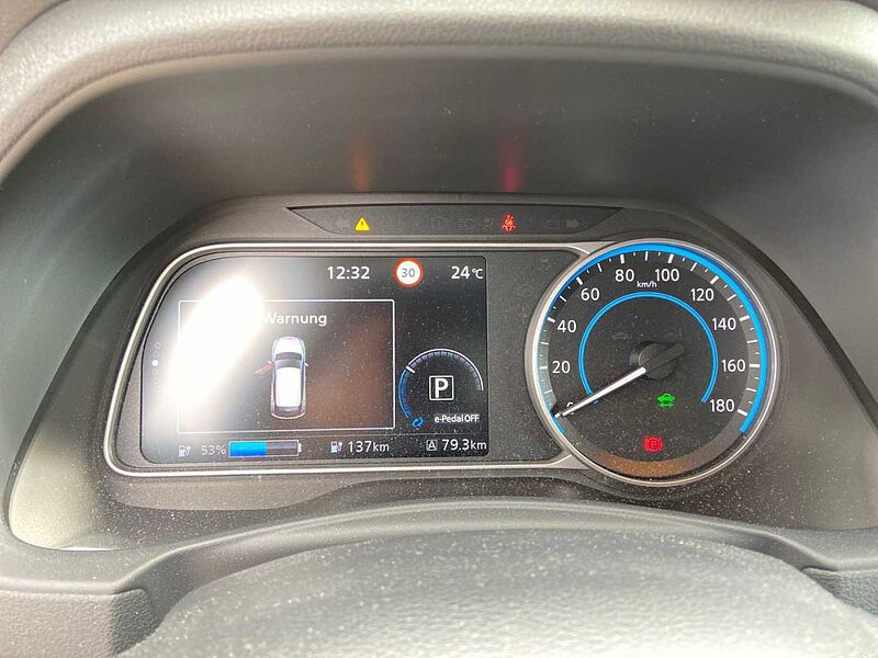 Nissan Leaf N-Connecta 40kWh LED Navi 360° Sitzh