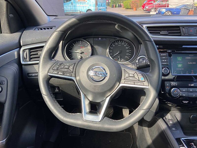 Nissan Qashqai 1.7 dCi Tekna+ 4x4 360° CAM Winterpaket