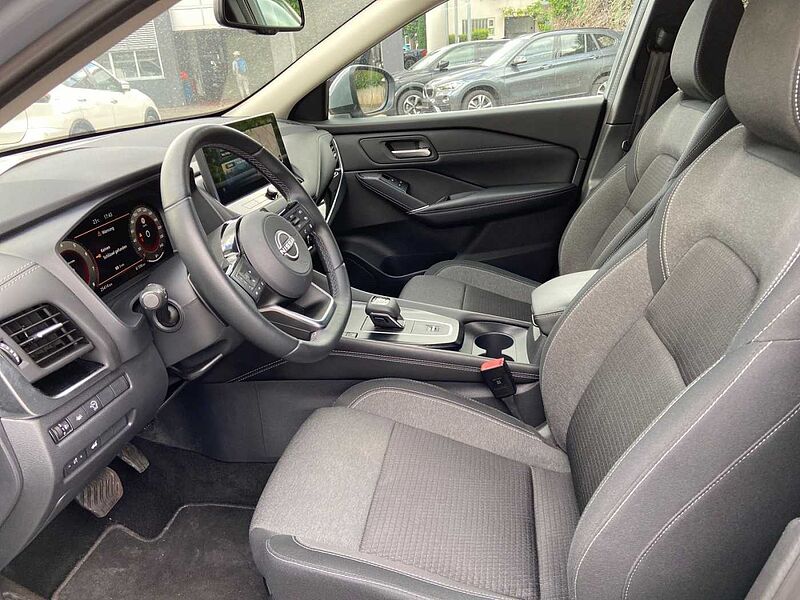 Nissan Qashqai N-Connecta 1.3 DGT-T Xtronic Navi Sitzh