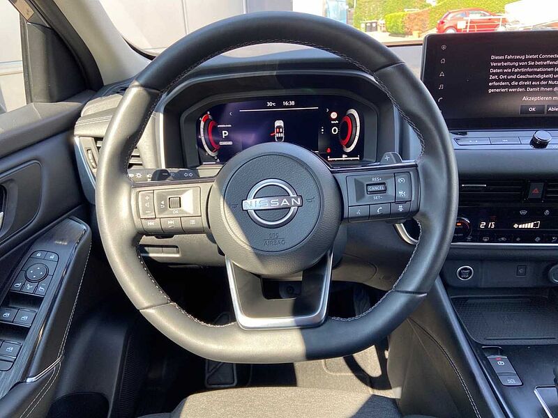 Nissan Qashqai N-Connecta 1.3 DIG-T Xtronic Navi Sitzh