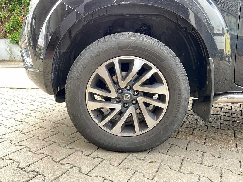 Nissan Navara NP300 Tekna Double Cab 4x4