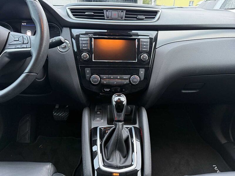 Nissan Qashqai 1.3 DIG-T Akari LED 360° Pano Navi Sitzh