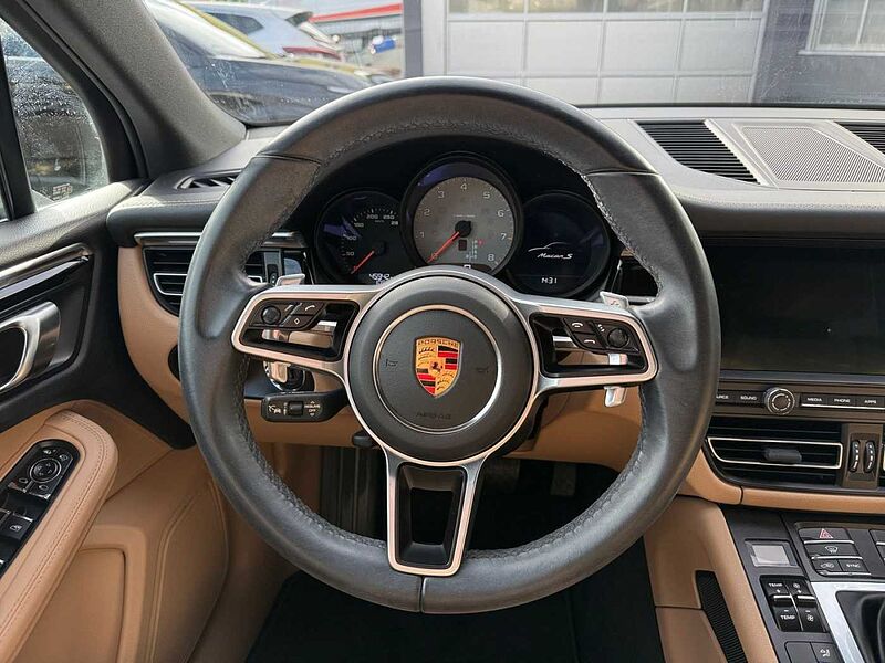 Porsche Macan S Sport-Abgasanlage Pano PASM LED 21' PCM